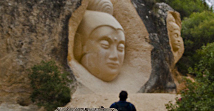 Una de las caras en la ruta que parte del Embalse de Buendía en Cuenca (Fuente: Manolo Gómez / Flickr)