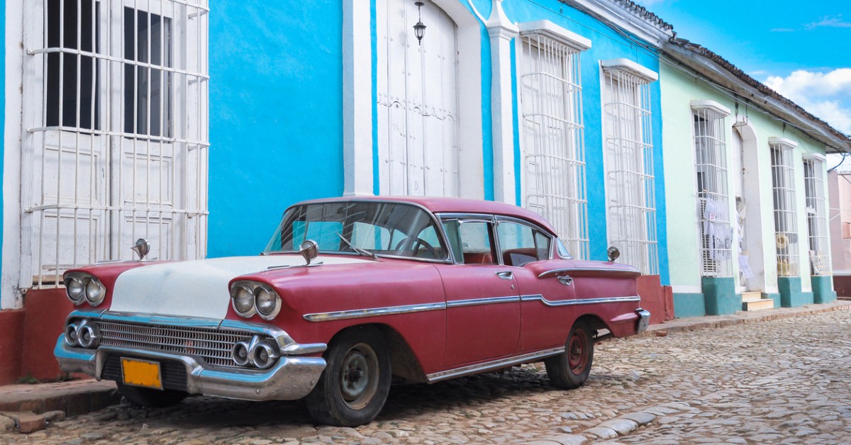 Típico coche cubano en Trinidad