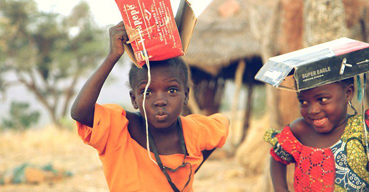 Dos niñas en Nigeria