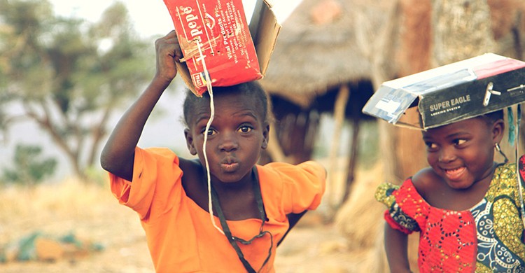 Dos niñas en Nigeria
