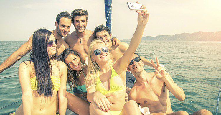 Tan solo 382 afortunados podrán disfrutar de la vuelta al mundo en 140 días (iStock)