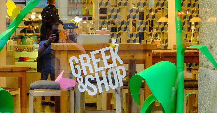 La tienda y restaurante Greek and Shop en Madrid (Fuente: timnutt / Flickr)