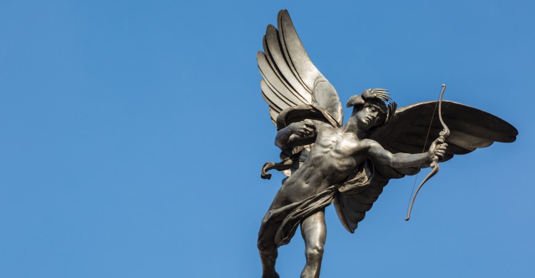 La estatua de Eros en Picadilly Circus, Londres