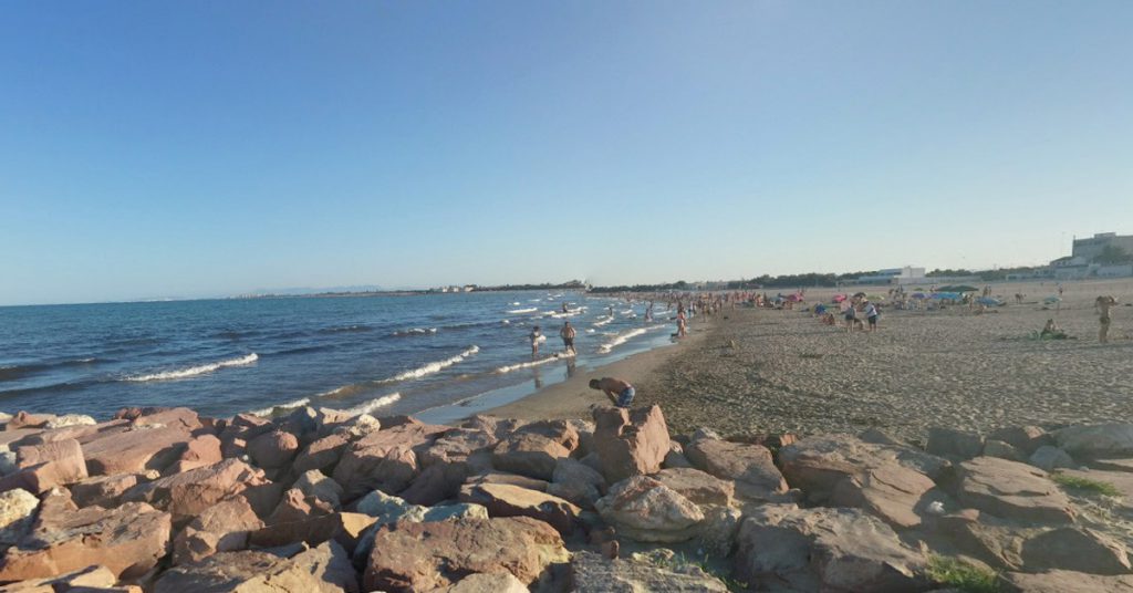 imagen playa nudista de Pinedo
