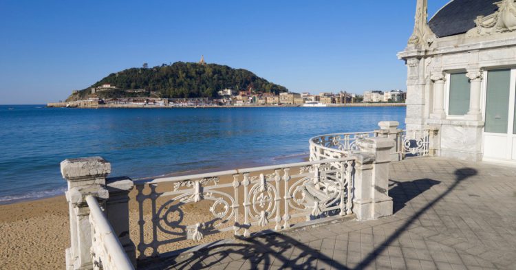 Playa de la Concha en San Sebastián (Fuente: iStock)