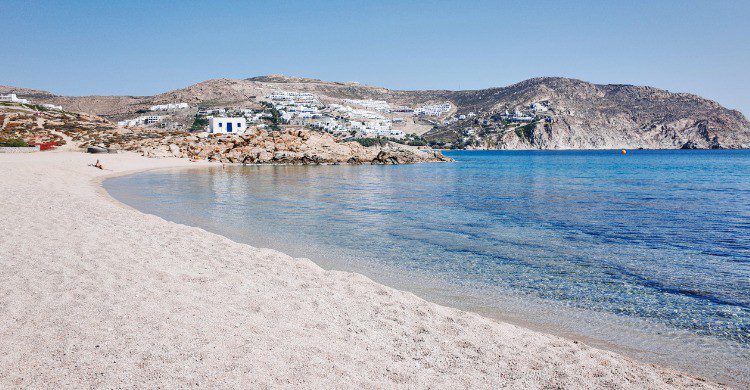 Playa de Agrari en Mykonos, Grecia (Fuente: iStock)