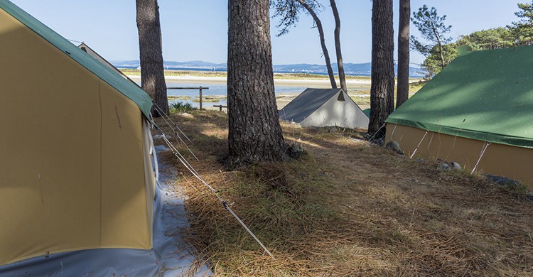 Camping en las Islas Cíes (iStock)