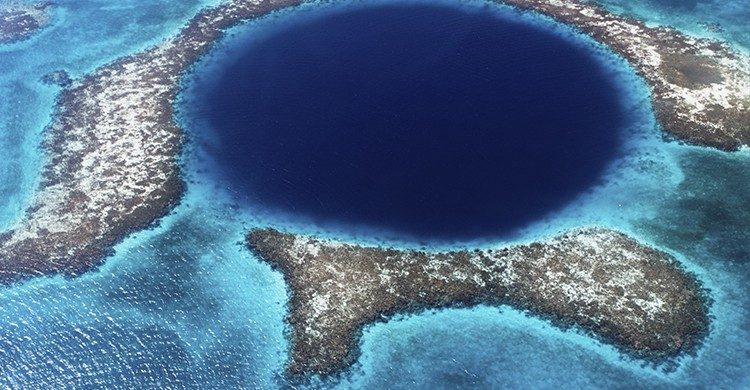 Belice y sus extraordinarias aguas otro lugar perfecto para los amantes del mundo submarino(Istock)