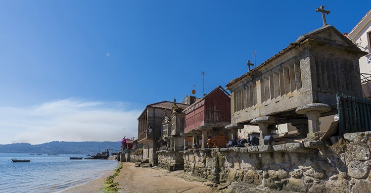 Combarro, uno de los pueblos más bonitos del norte (Istock).
