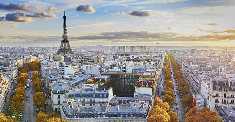 Vistas del atardecer de París (Istock)
