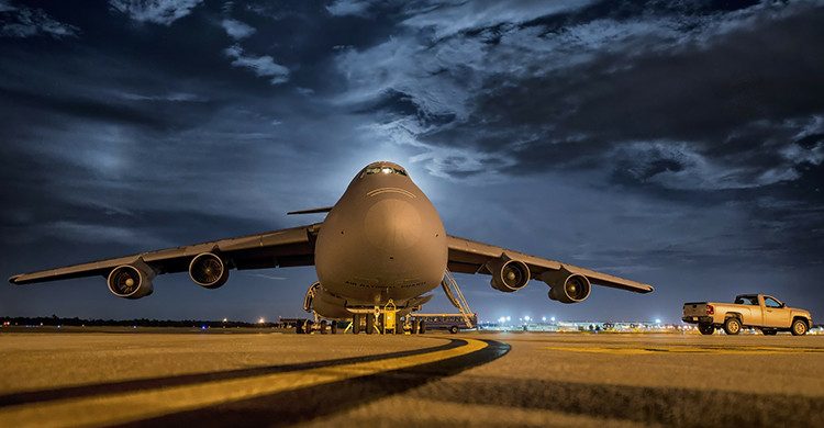 Un cuerpo cae de un avión y se halla en una casa en Londres (Pixabay)