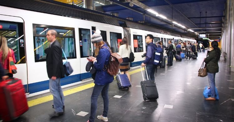 nuevo horario de apertura del Metro de Madrid (Istock)
