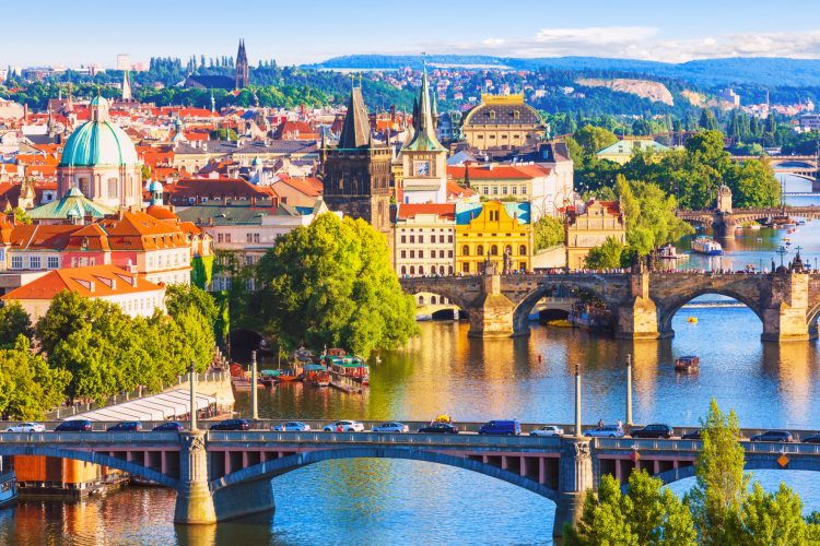 4 días en PRAGA Vuelo+Hotel desde 126€
