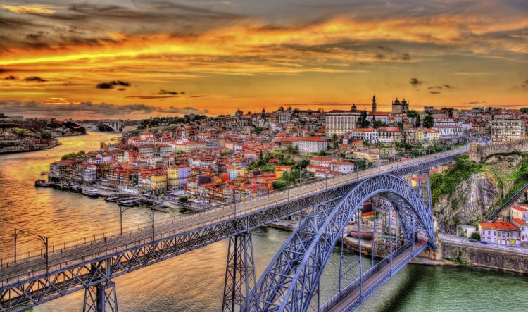 4 días en OPORTO Vuelo+Hotel desde 88€