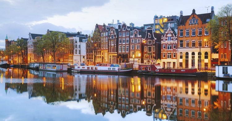 ÁMSTERDAM 4 días vuelos+hotel desde 153€