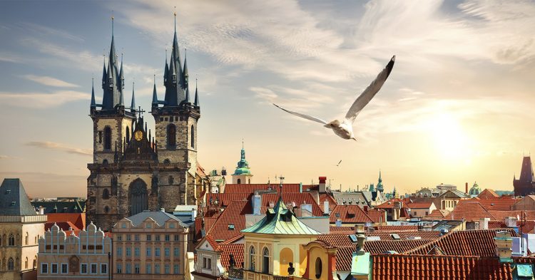 PRAGA 4 días vuelos+hotel desde 88€