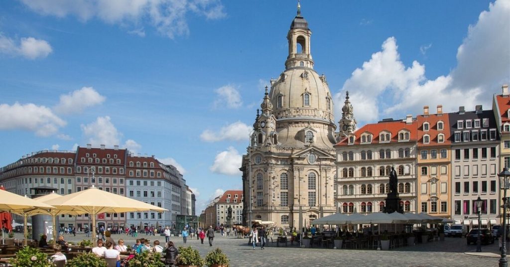 5 ciudades alternativas al turismo masivo en Europa