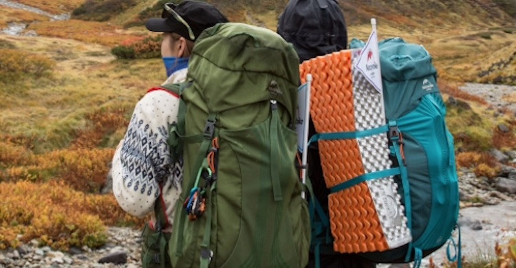 Mochila Naturhike 55L-65L para senderismo (Aliexpress).