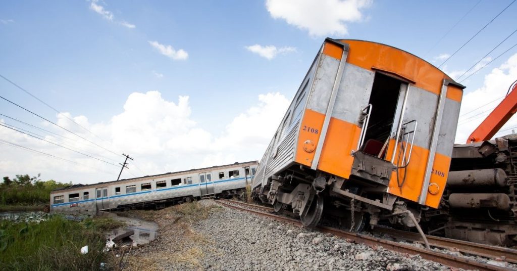 Sigue leyendo La escultura de una ballena evita la catástrofe de un tren que había descarrilado