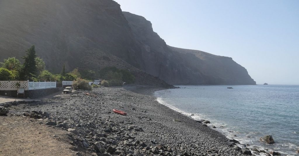 Sigue leyendo No hay víctimas en la zona del desprendimiento de La Gomera pero sigue habiendo peligro