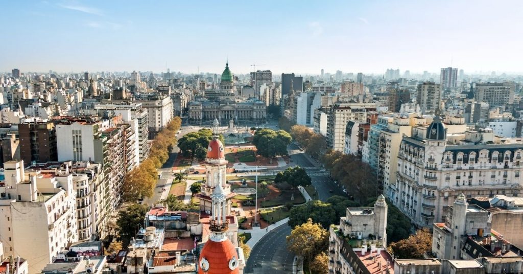 Sigue leyendo ¿Ganas de verano? Los mejores destinos para viajar estas vacaciones de una manera flexible