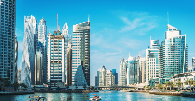 Viaja a Dubái