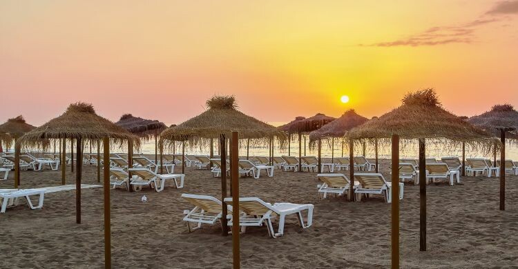 Atardecer en la playa de Torremolinos (Canva)