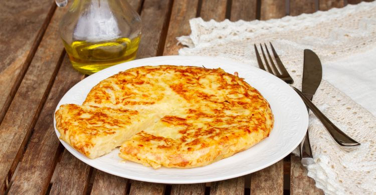 Donde comer tortilla de patatas en Palencia (Canva)