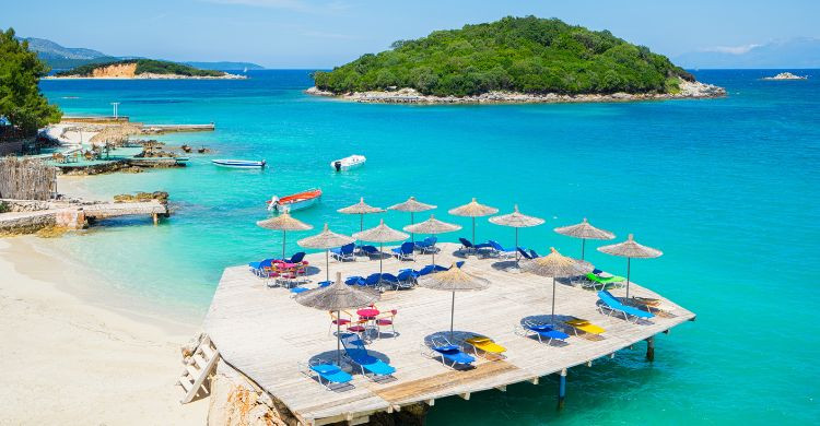 Albania es relativamente asequible para los viajeros (Adobe Stock)