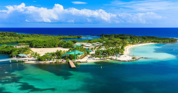 Roatán (Adobe Stock)