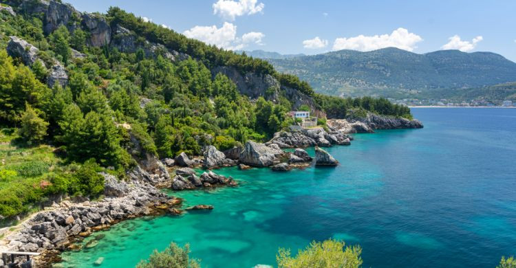 Playas vírgenes y costa impresionante (Adobe Stock)