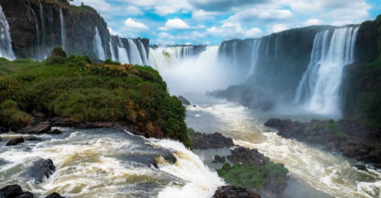 Cataratas del Iguazú (Adobe Stock)
