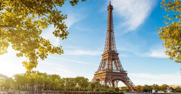 Torre Eiffel (Adobe Stock)