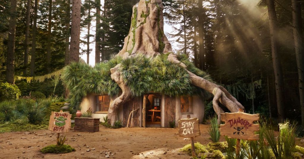 Sigue leyendo Duerme en la Ciénaga de Shrek: ¡Este Airbnb te sorprenderá!