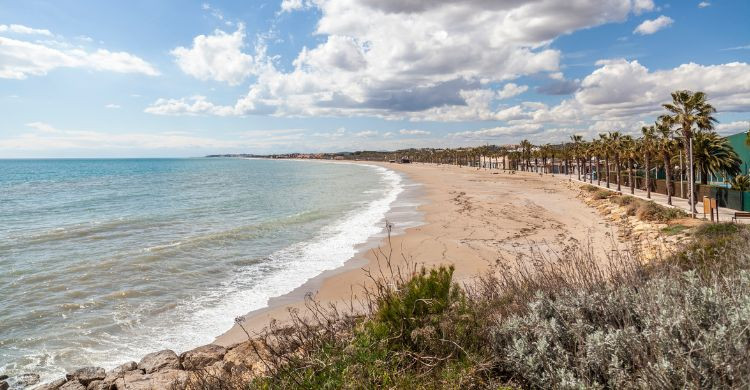 Playa de Creixell (Adobe Stock)