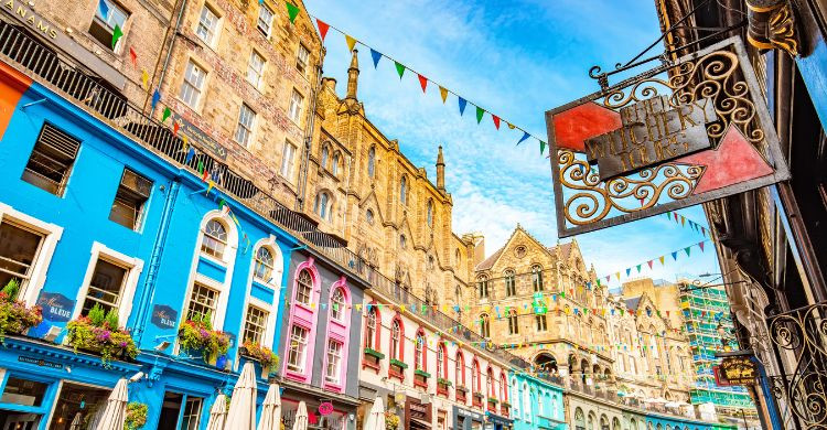 Victoria Street (Adobe Stock)