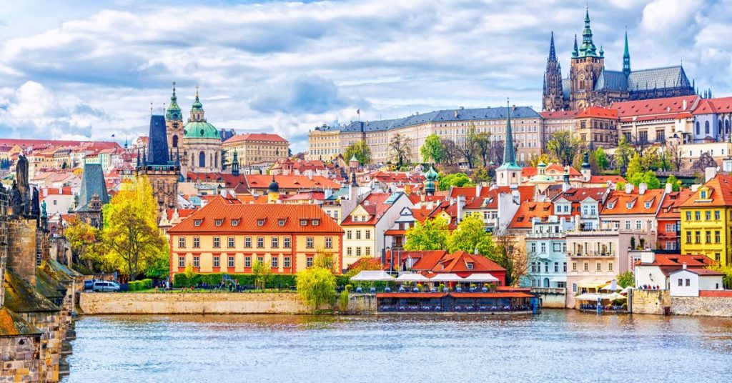 Sigue leyendo Escápate a Praga: Vuelo ida y vuelta desde 94€