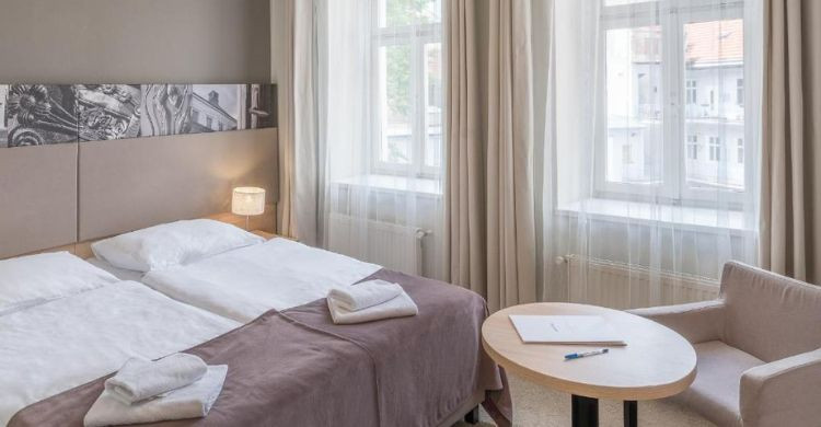 Three Crowns Hotel (Booking)