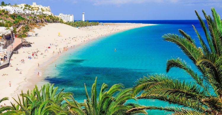 Playa de Morro Jable (Adobe Stock)