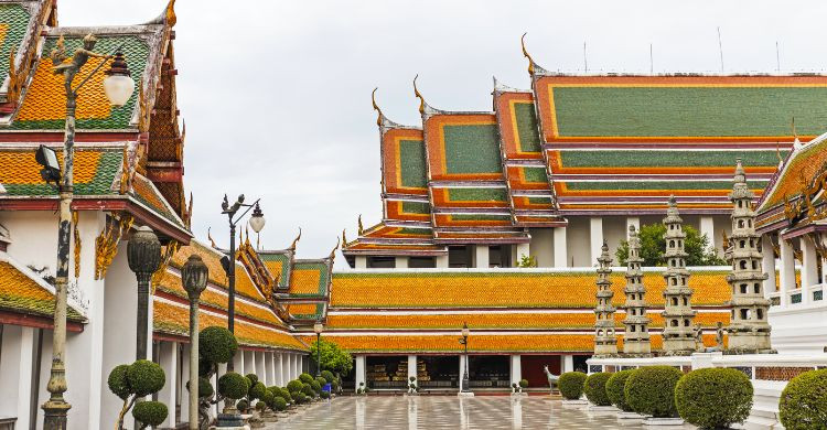Visita el templo de Bangkok (Envato)