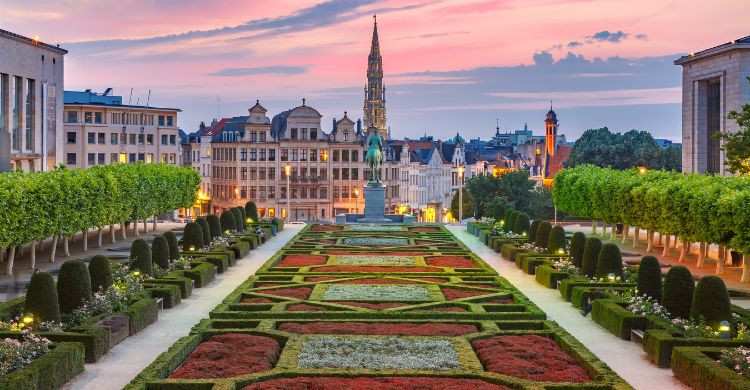 Atardecer en Bruselas (Adobe Stock)