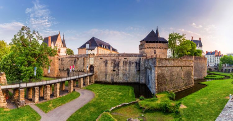Castillo de Nantes (Adobe Stock)
