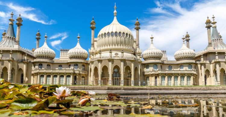 El Royal Pavilion, antigua residencia real situada en Brighton, Inglaterra. (Adobe Stock)