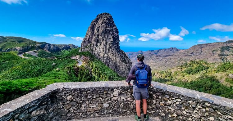 Vistas a la formación de roca volcánica en el Parque Nacional de Garajonay, en La Gomera, Islas Canarias, España. (Adobe Stock)