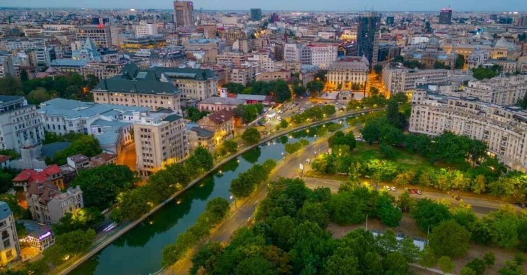 Sigue leyendo 4 razones para visitar Bucarest, la pequeña París