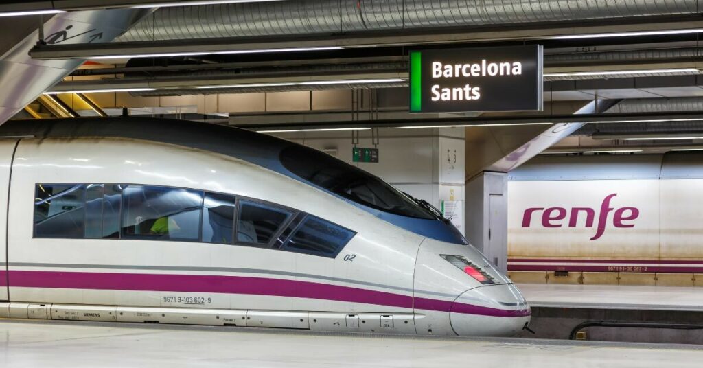 Renfe lanza billetes de Avlo a 7€ para viajar por España