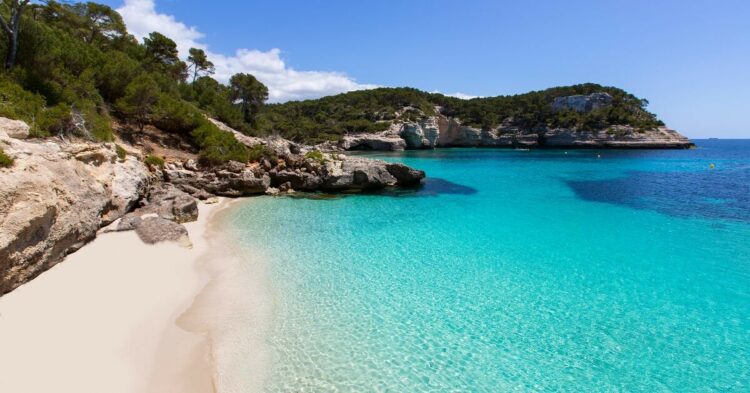 Escápate a Menorca: Vuelos de ida y vuelta desde 35€