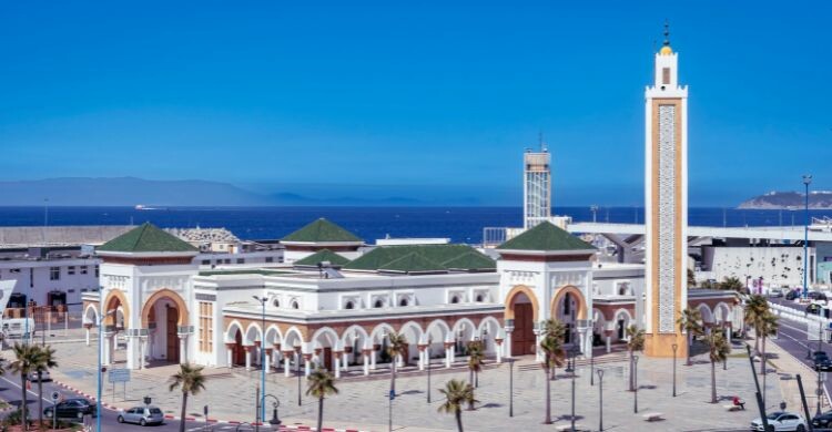 Visita la Gran Mezquita (Adobe Stock)