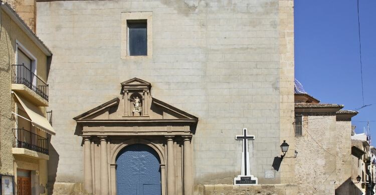 Iglesia de Nuestra Señora de la Asunción en Villajoyosa, en Alicante, España. (Adobe Stock)