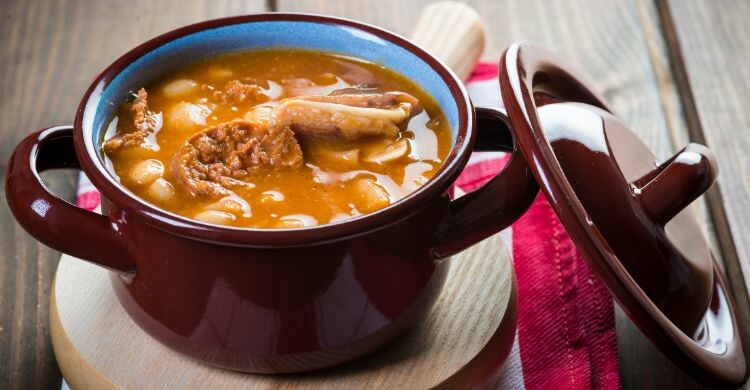 Los judiones de Montejo es uno de los mejores platos que podrás comer en Montejo de la Sierra, en Madrid. (Adobe Stock)